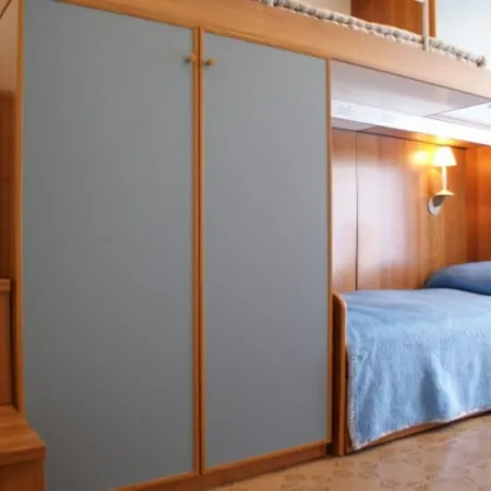 Comfortable Flat In ביביונה